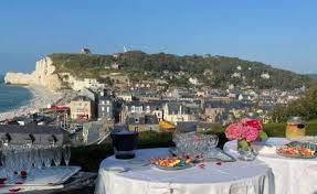 Taxi à Etretat pour groupe événements privés et professionnels : mariage, anniversaire, séminaire et soirée d'entreprise, cocktail dînatoire